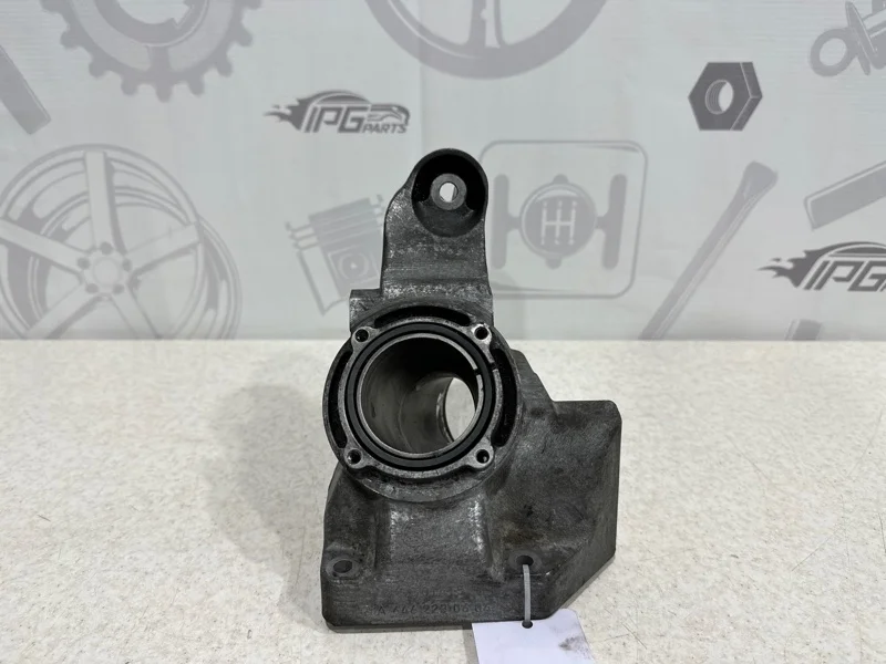 Кронштейн двигателя левый Mercedes-benz 2008 W204