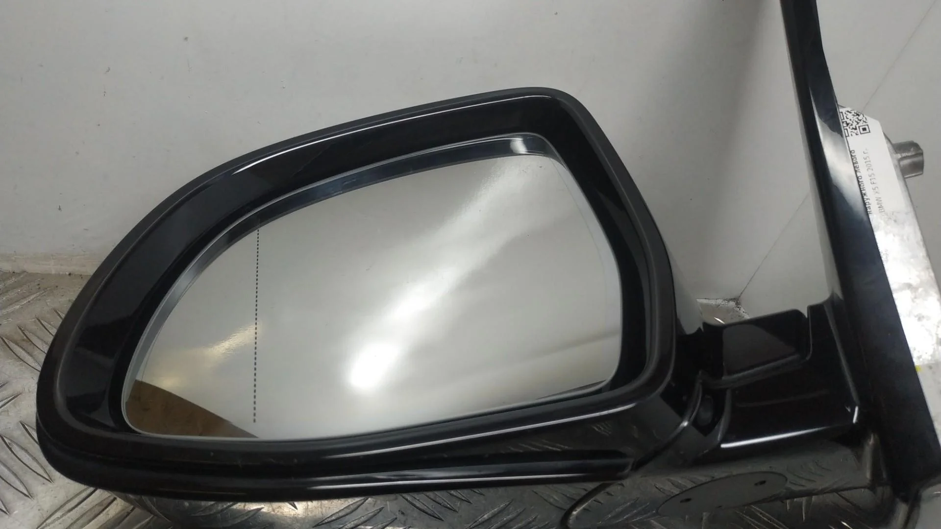 Стекло зеркала наружного левого BMW X5 F15 2015 51167291247