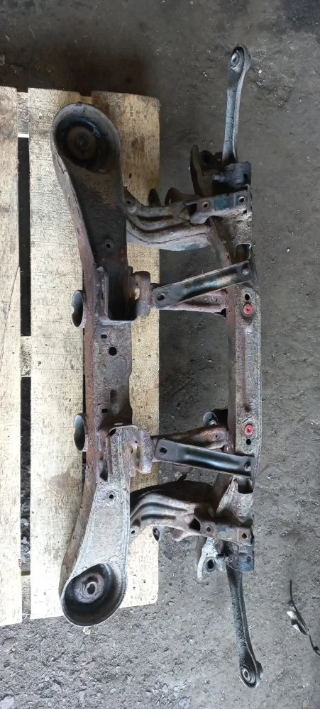 Балка задняя Ford Kuga II (2012—2016) 2013 Серебристый металлик