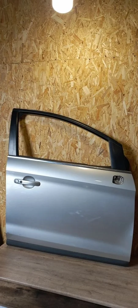 Дверь передняя правая Ford Kuga I (2008—2012) 2009 Moondust Silver (met)