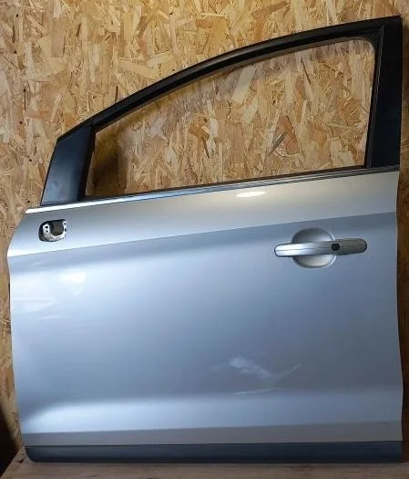 Дверь передняя левая Ford Kuga I (2008—2012) 2009 Moondust Silver (met)