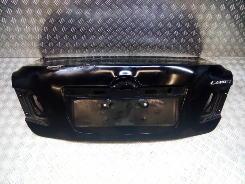 Крышка багажника Toyota Camry 2011 40