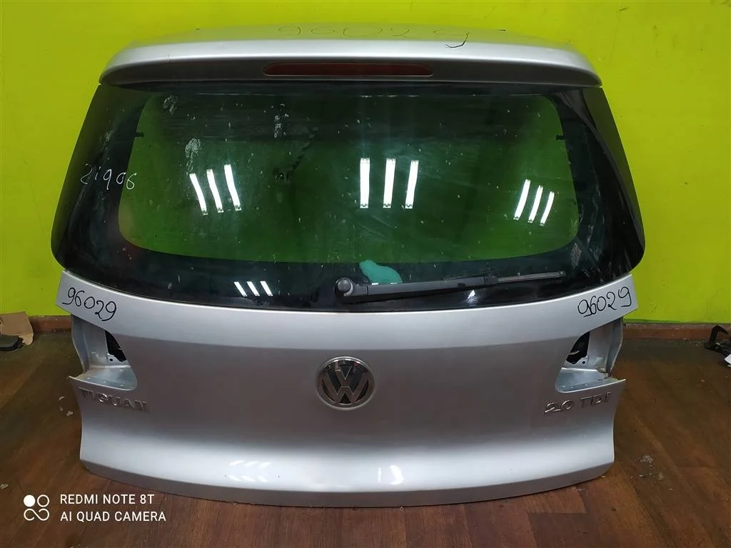Крышка багажника VW Tiguan 2008-2017 5N0827025G