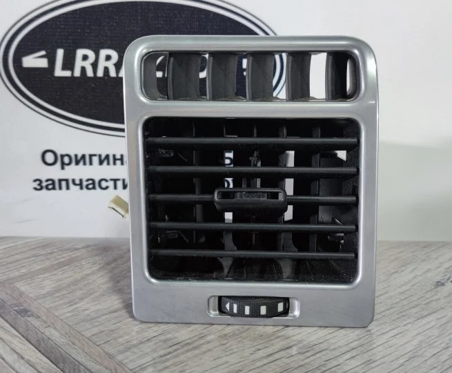 Дефлектор левый Land Rover Range Rover L322
