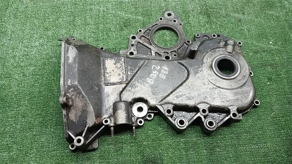 Б.у. крышка грм TOYOTA AVENSIS AZT250 TOYOTA AVENSIS AZT250
