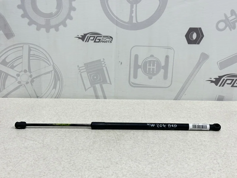 Амортизатор капота левый Mercedes-benz 2007 W204