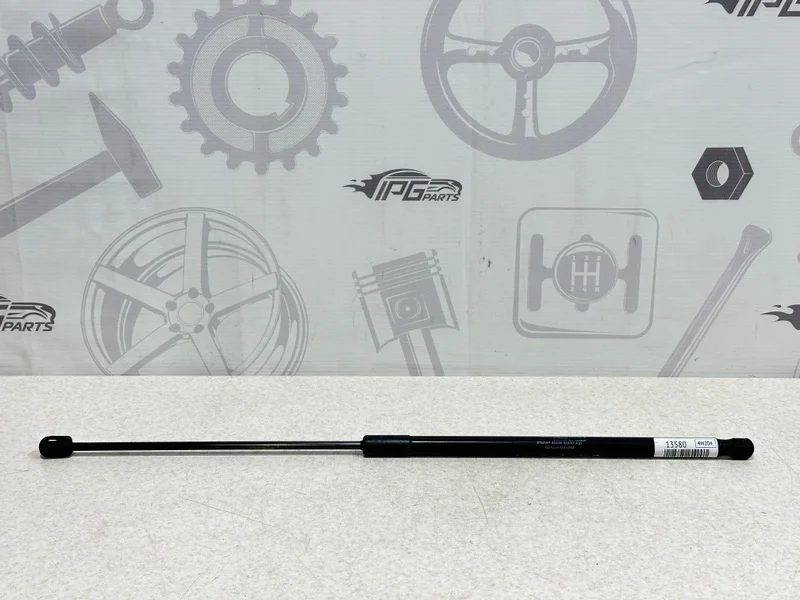 Амортизатор капота правый Mercedes-benz 2007 W204