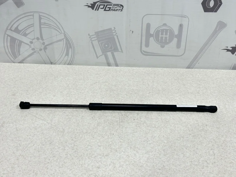 Амортизатор капота левый Mercedes-benz 2010 W204