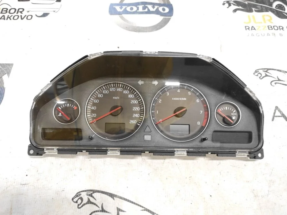 Приборная панель Volvo S60 XC70 V70 690T S60 I рестайлинг (2004—2009)