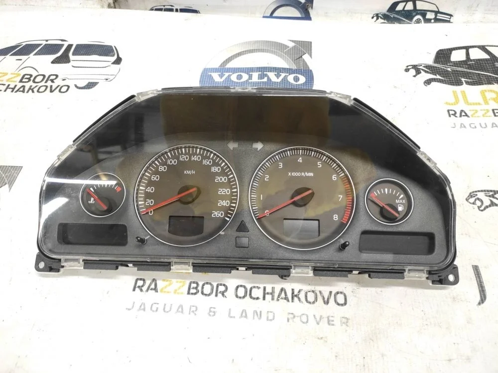 Приборная панель Volvo S60 XC70 V70 690-T V70 II рестайлинг (2004—2007)