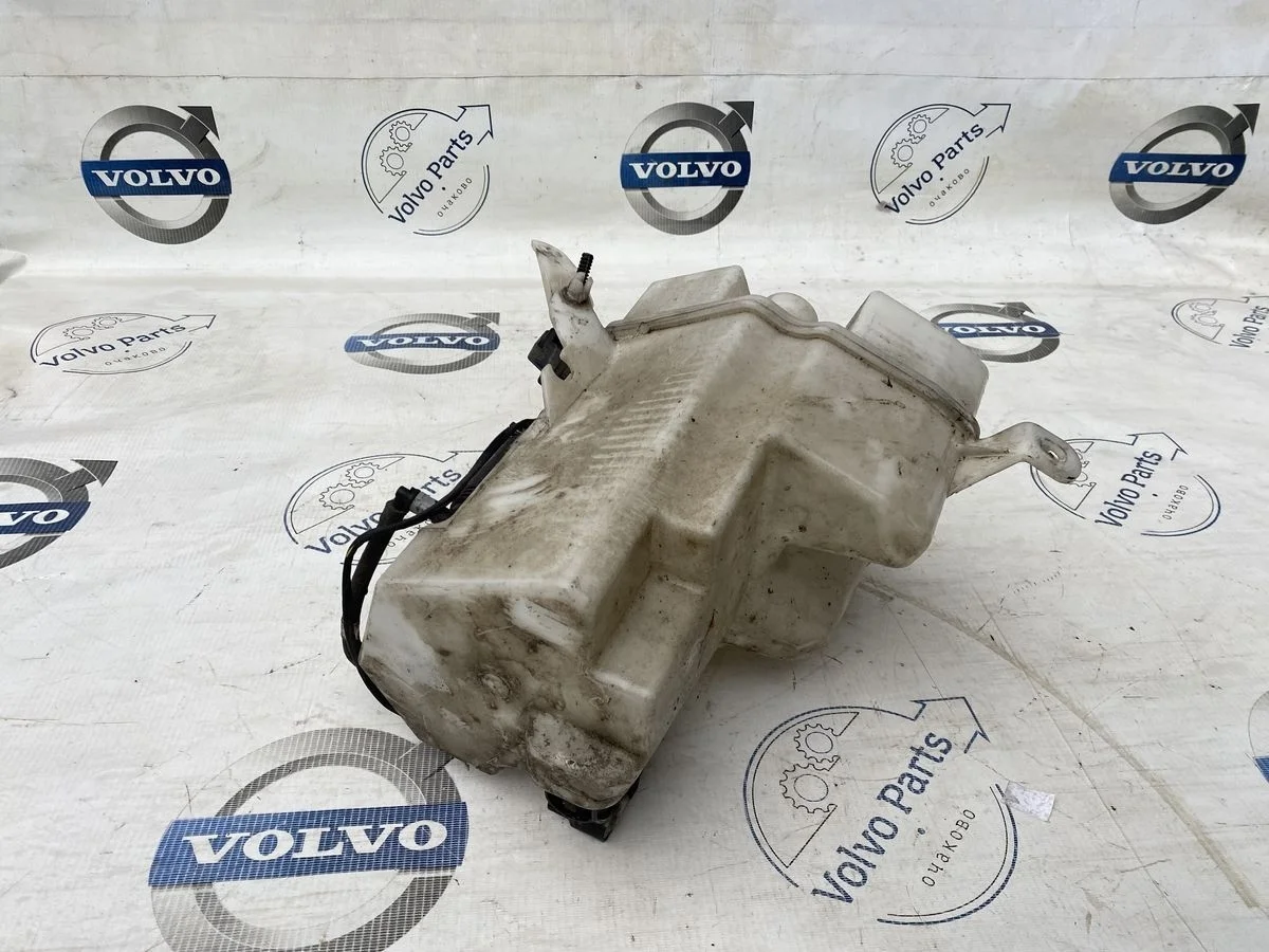 Бачок омывателя лобового стекла Volvo V70 III (2007—2013) V70 III (2007—2013) D5244T11