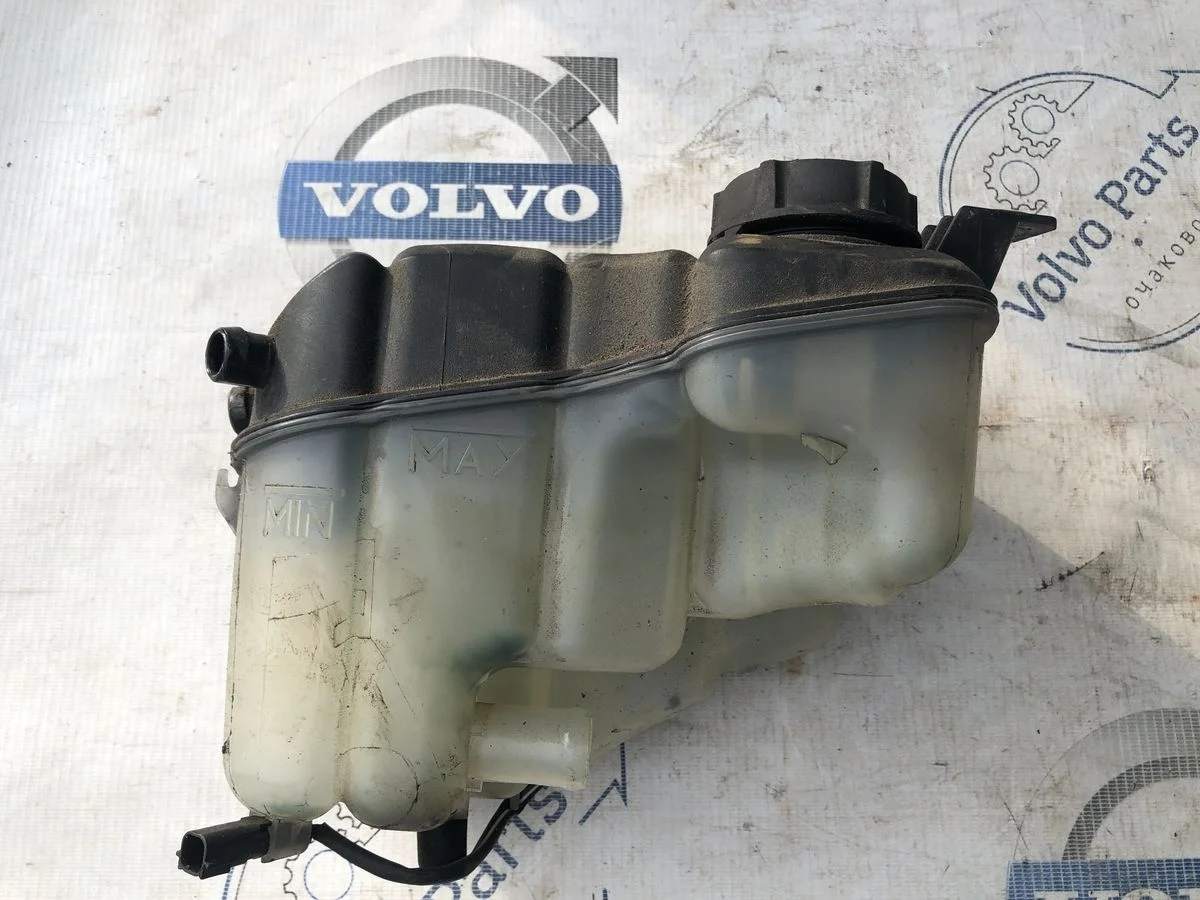 Бачок расширительный Volvo V70 III (2007—2013) V70 III (2007—2013)