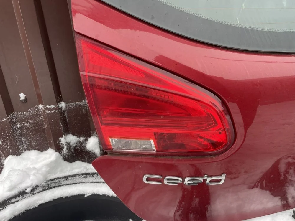 фонарь задний левый в крышку kia ceed 2 JD