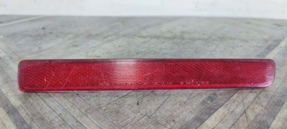 Катафот в бампер правый DISCOVERY 3/4 L319 05-15