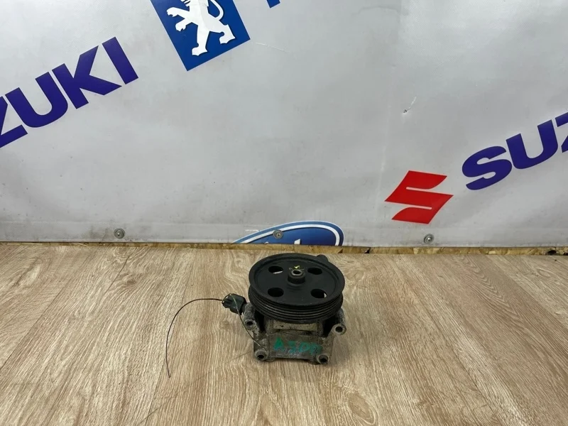 Насос гидроусилителя руля FORD FOCUS 2 2006