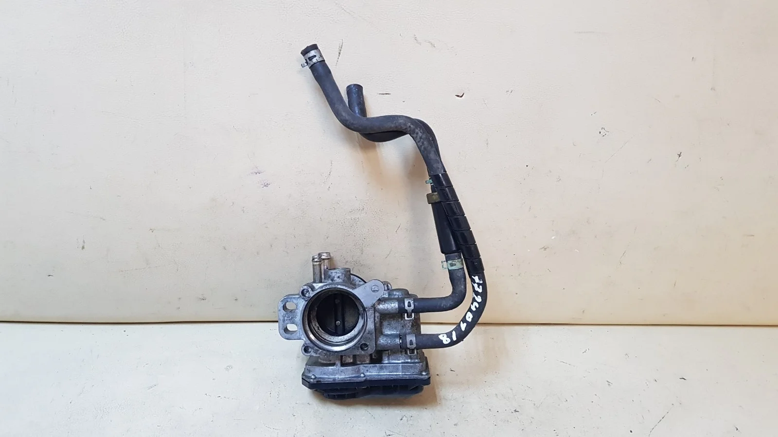 дроссельная заслонка TOYOTA VITZ 2, SCP90   ТОЙОТА   ВИЦ    2203023010 2005-2010 (контрактная запчасть)