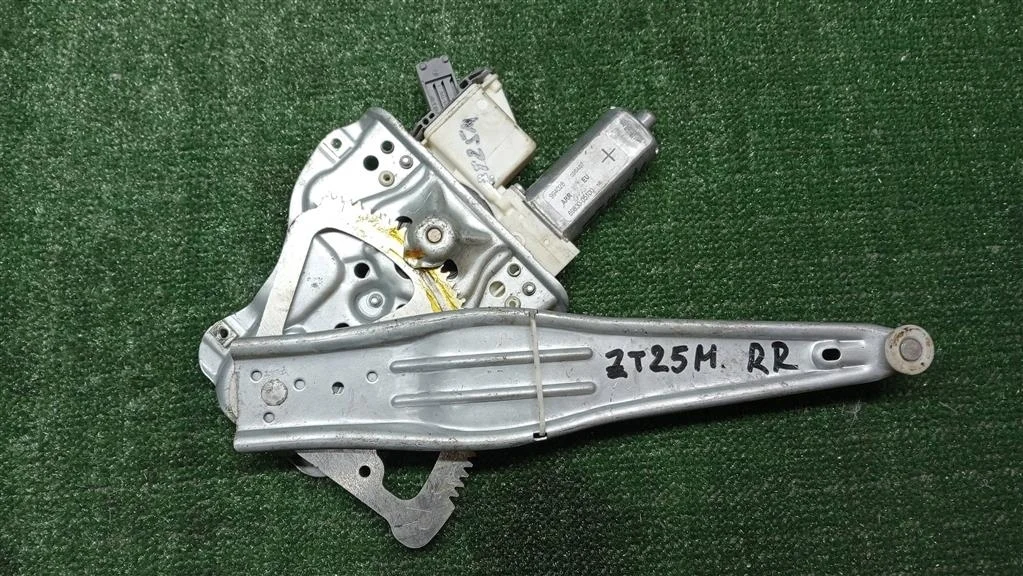 Б.у. стеклоподъемник TOYOTA AVENSIS ZZT251 TOYOTA AVENSIS ZZT251