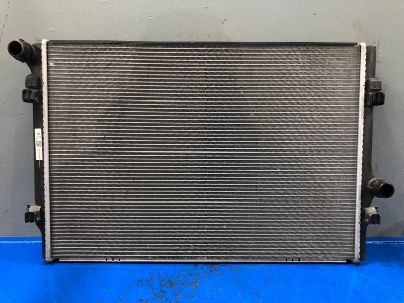 Радиатор охлаждения Audi A3 8V