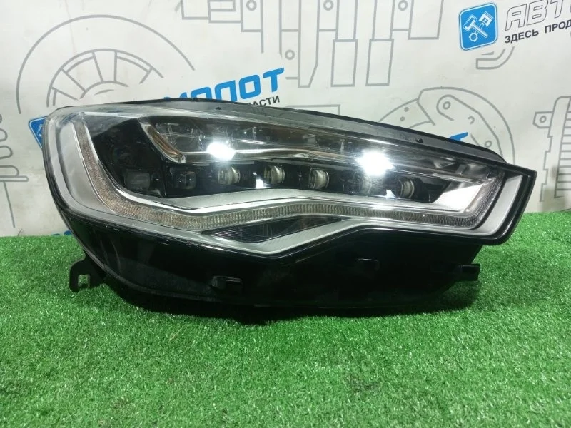 Фара правая Audi A6 C7 CGW