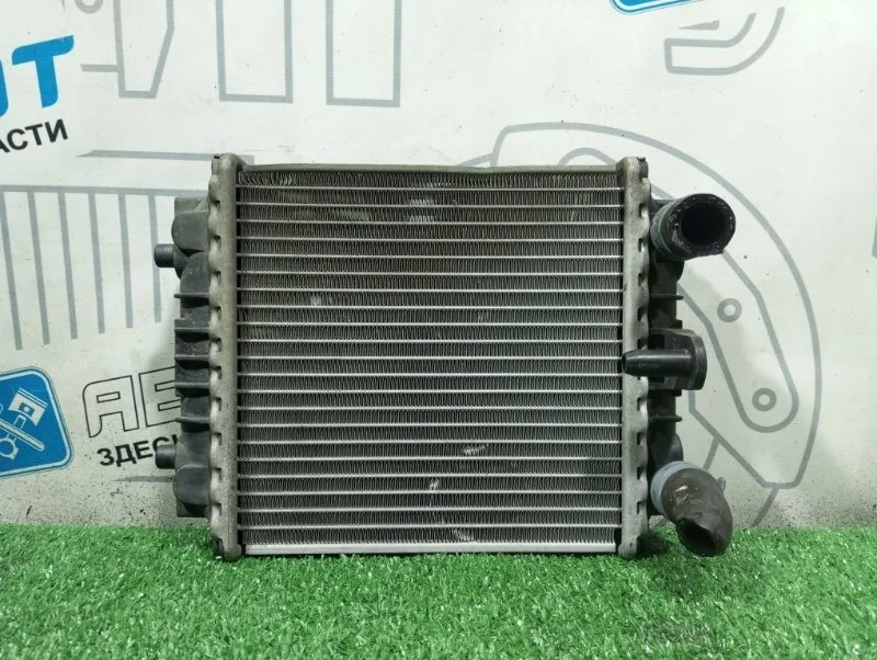 Радиатор охлаждения двигателя Audi A6 C7 CGW CGWB
