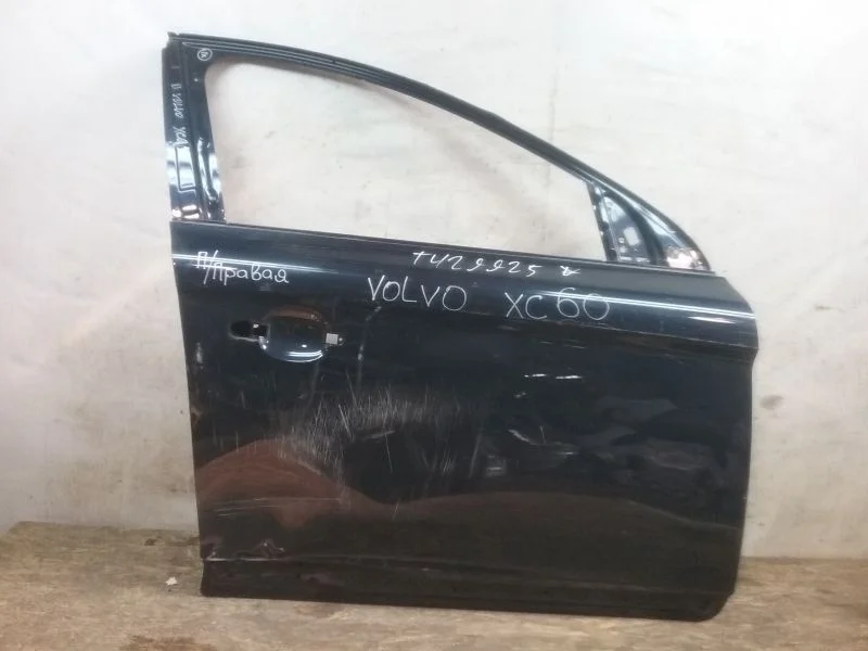 Дверь передняя правая Volvo XC60 1