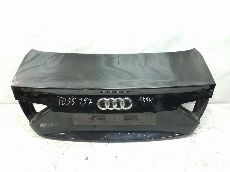 Крышка багажника Audi A5 8T