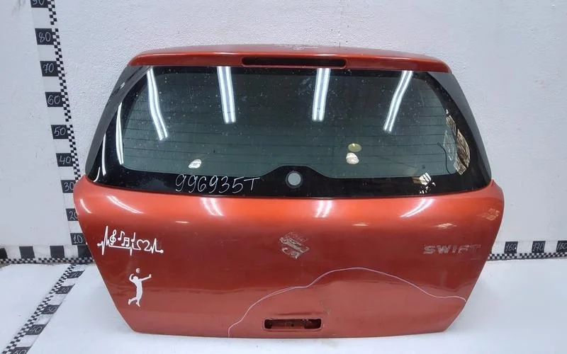 Крышка багажника Suzuki Swift 3