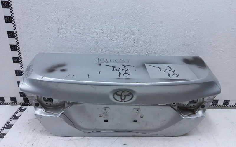 Крышка багажника Toyota Camry V70