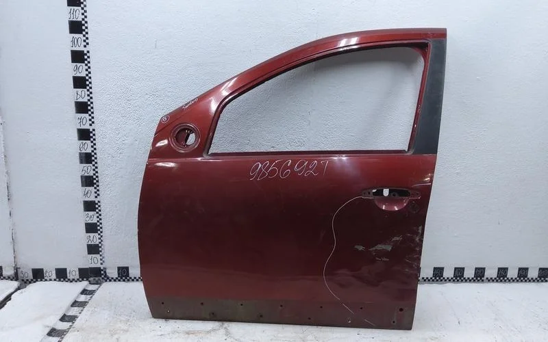 Дверь передняя левая Renault Sandero 1 под накладку