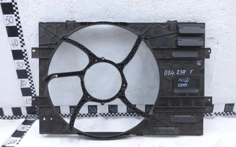 Диффузор вентилятора радиатора Volkswagen Transporter T5 Restail