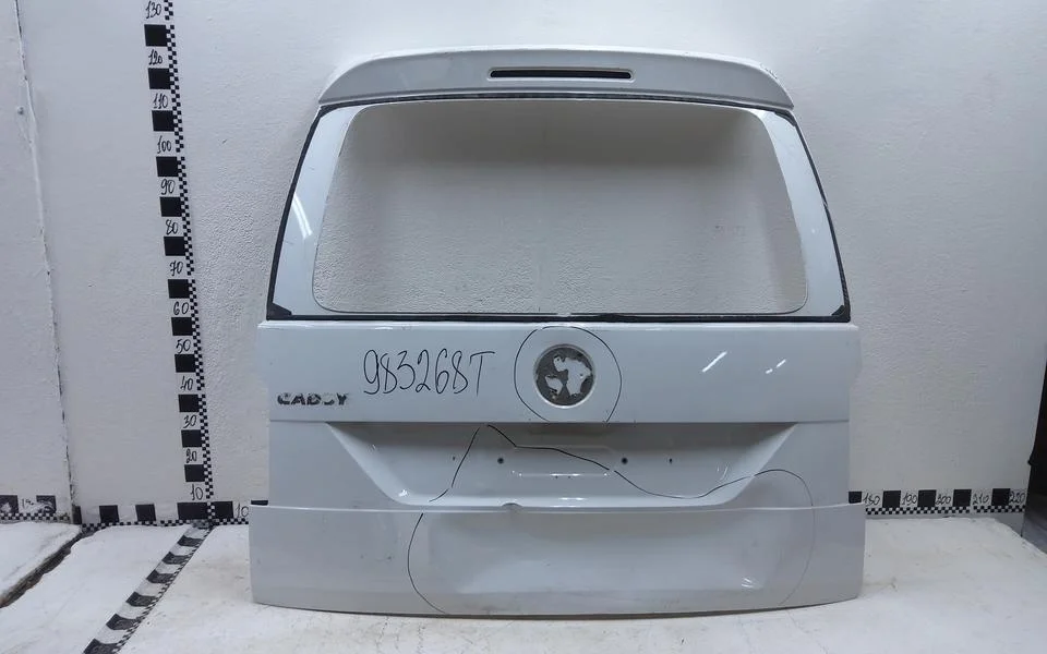 Крышка багажника Volkswagen Caddy 4 под стекло