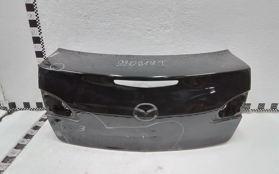 Крышка багажника Mazda 3 BL Sedan