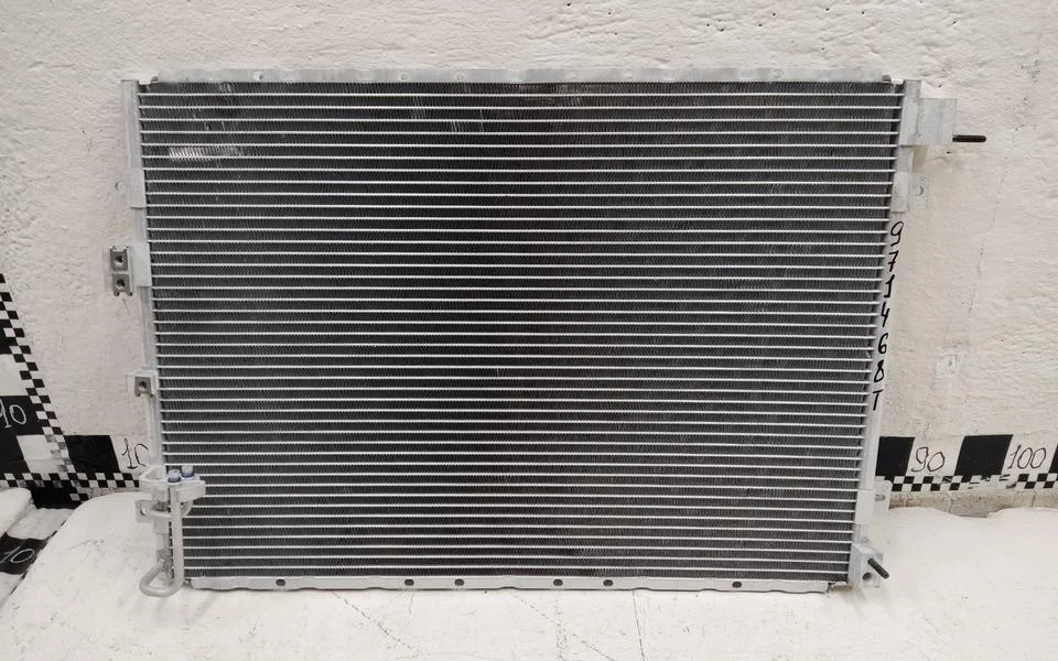 Радиатор кондиционера Kia Sorento 1