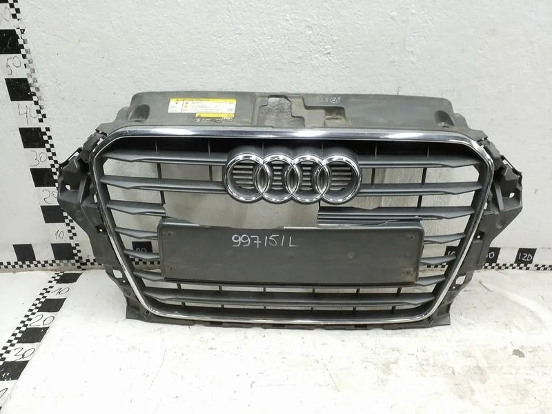 Решётка радиатора Audi A3 8V Restail