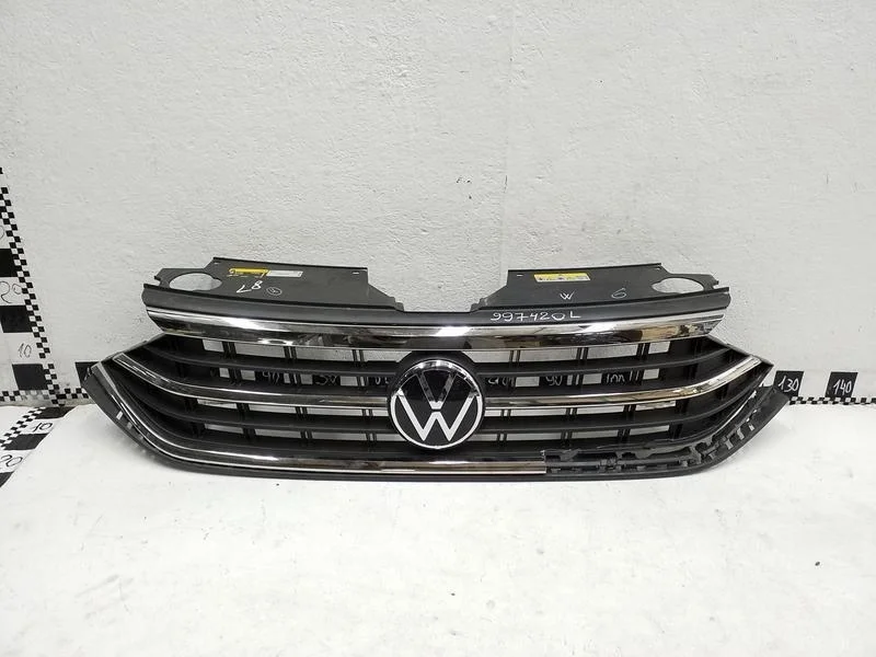 Решетка радиатора Volkswagen Polo 6 Liftback