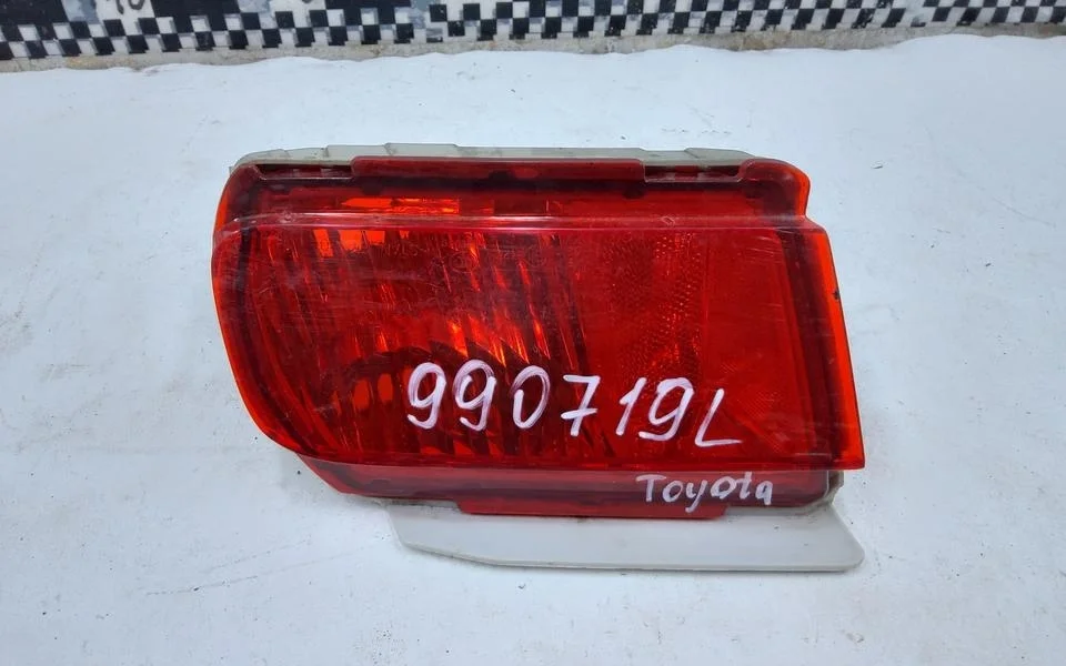 Фара ПТФ задняя правая Toyota Land Cruiser Prado 150