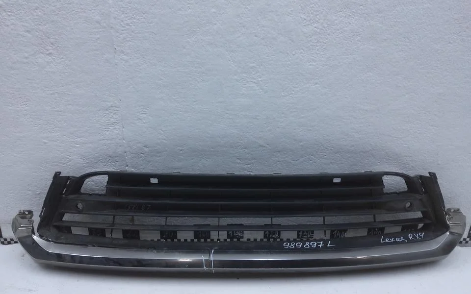 Решетка радиатора нижняя часть Lexus RX 4