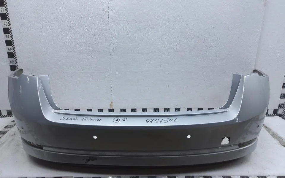 Бампер задний Skoda Octavia A8 Liftback