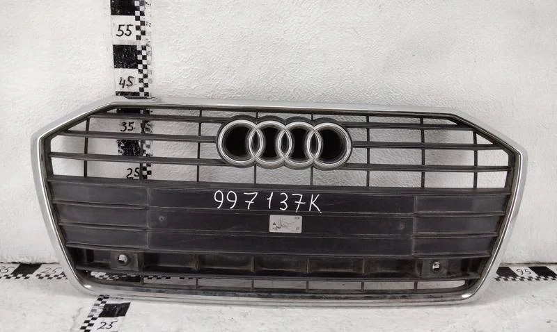 Решётка радиатора Audi A6 C8