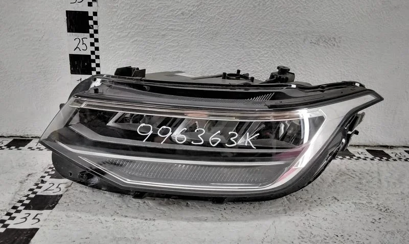 Фара левая Volkswagen Tiguan 2 Restail LED