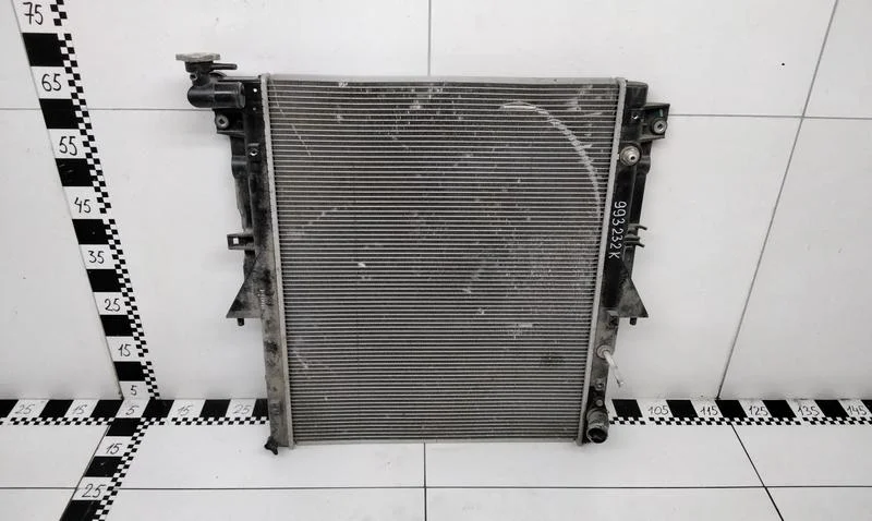 Радиатор охлаждения двигателя Mitsubishi Pajero Sport 3 A/T