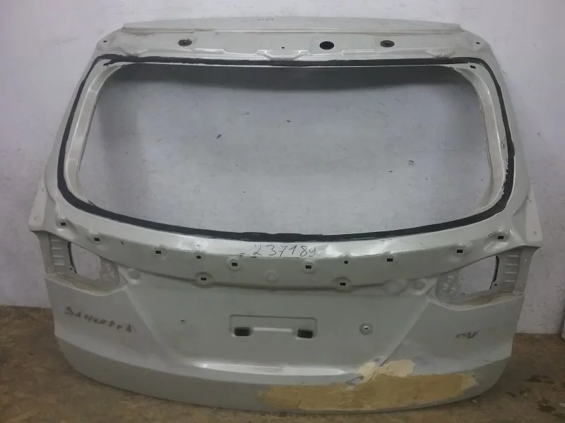Крышка багажника Hyundai Santa Fe 3