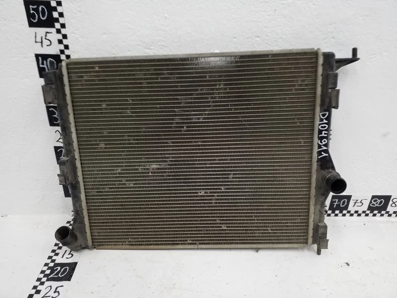 Радиатор охлаждения двигателя Renault Logan 1 без кондиционера