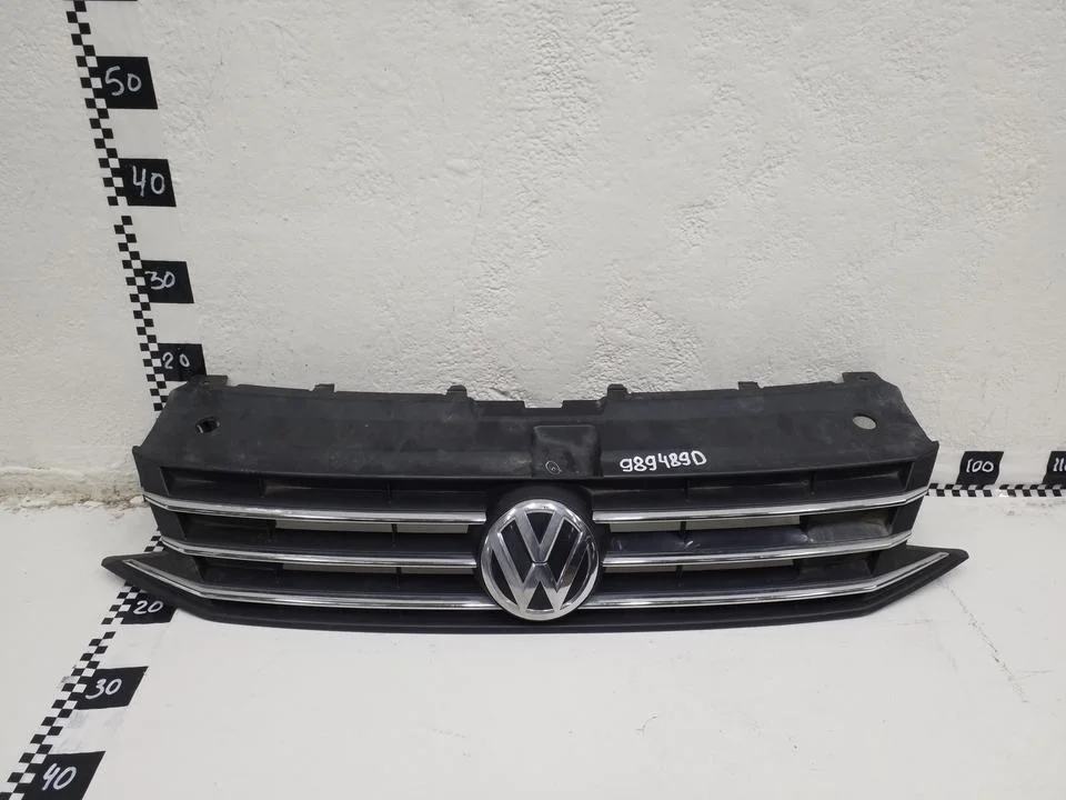 Решетка радиатора Volkswagen Polo 5 Restail Sedan