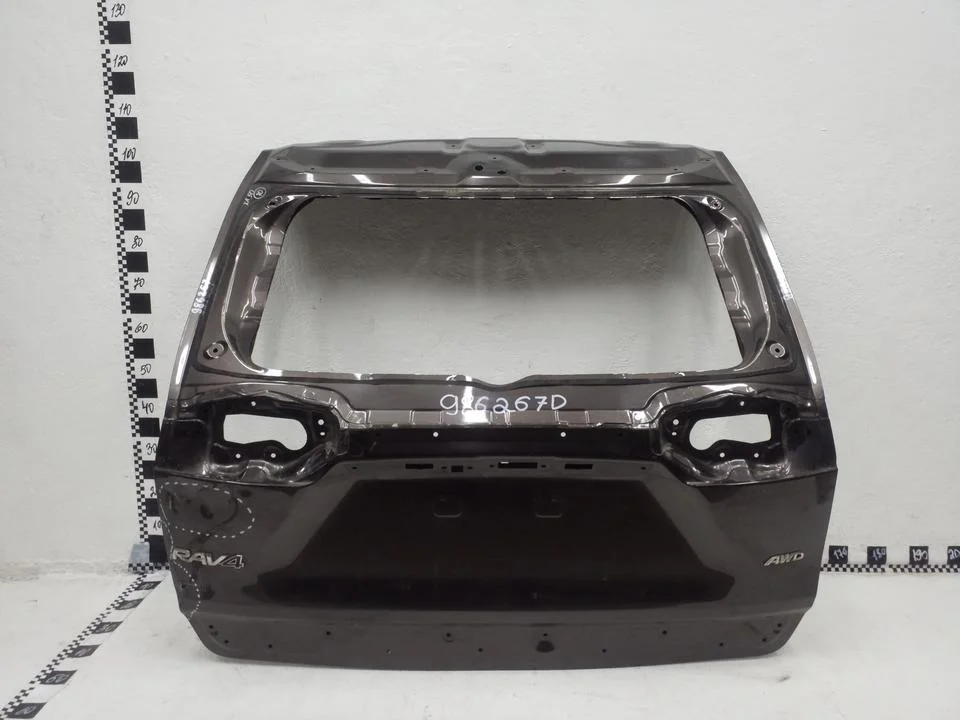 Крышка багажника Toyota RAV4 XA50