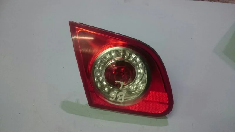 Фонарь крышки багажника Volkswagen Passat 3C5945093D B6, задний левый