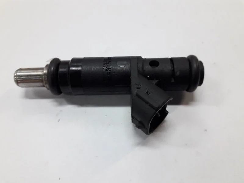 Форсунка топливная Audi A4 2001-2007 06B133551T B7 2.0 ALT