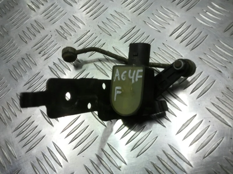 Датчик уровня подвески Audi A6 2005-2007 4F0941285F C6 3.2 AUK, передний левый