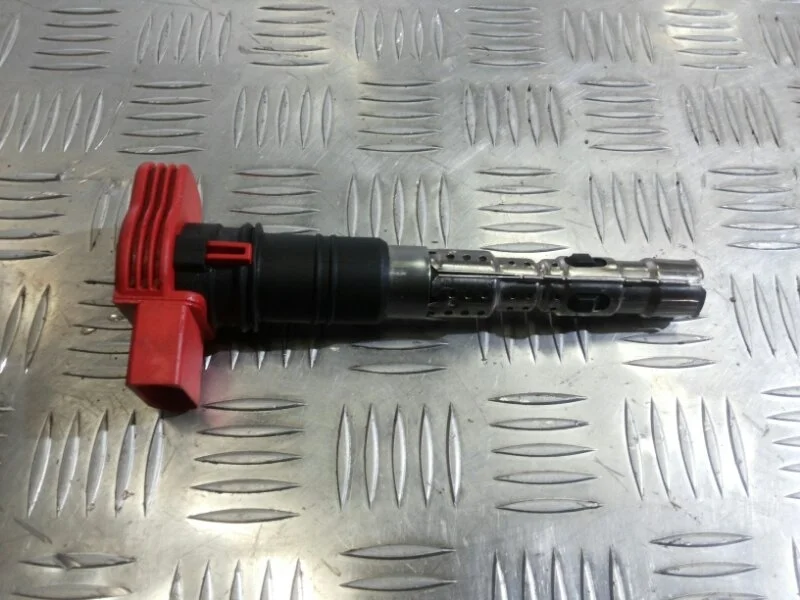 Катушка зажигания Audi A6 Allroad 2001-2005 077905115Q C5 4.2 BAS