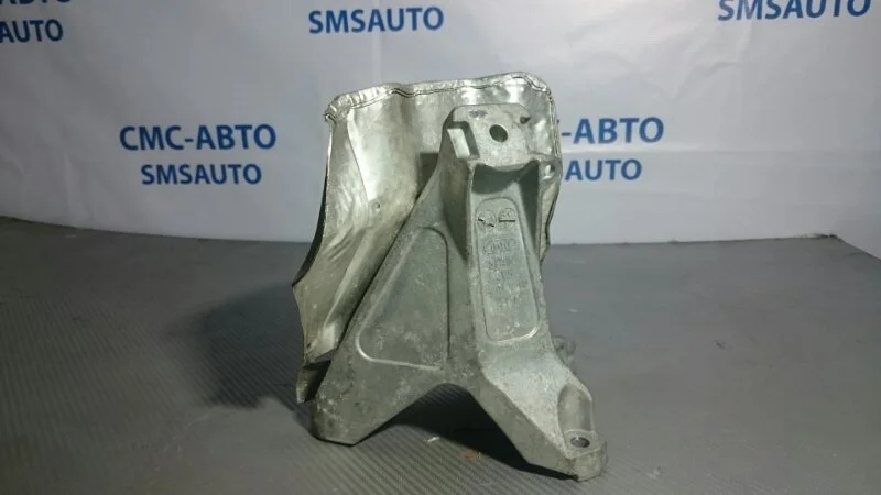 Кронштейн ДВС Audi A4 2005-2007 8E0199308A B7 2.0 ALT